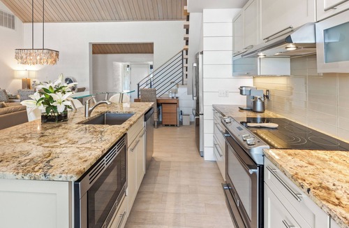 Palmetto Dunes Villa | #4 BEACH VILLA - OCEANFRONT BACKYARD Outdoor Grilling and Dining! NOT a Highrise