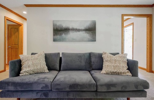 Cary House | 4 Bed, King Bed, Tvs ,Grill, Crib, Kids Essentials,Sleep Noise Machine,Bond Park