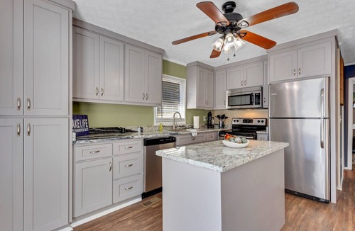 Townville House | 4-bedroom house in peaceful Townville with cool AC breeze