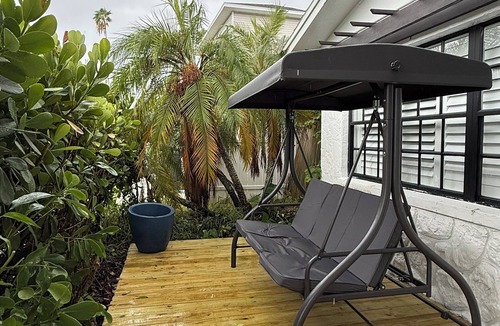 Shore Acres House | 4 Beds in a 3Bd/2ba House GRILL and FENCED YARD-nr Shops