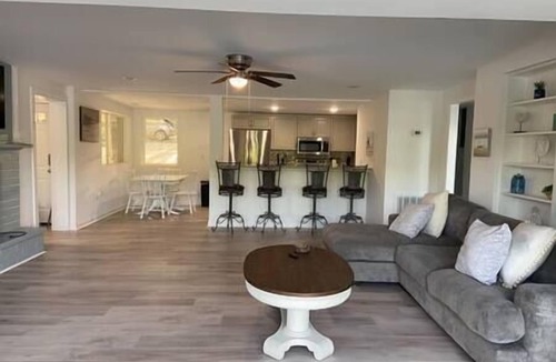 Athens House | 4-BR Spacious House by the River w/Backyard & BBQ
