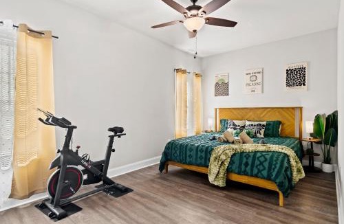 Athens Apartment | 4 King Beds - 2 Game Rooms - Sleeps 24, By DT & UGA