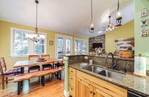 Bear Lake Reserve Cottage | 4 Mi to Bear Lake! Summer Retreat w/Beach Access
