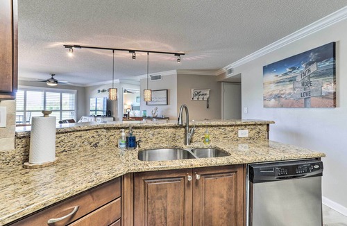 Isla del Sol Condo | 4 Mi to St Pete Beach! Family Condo w/Pool Access