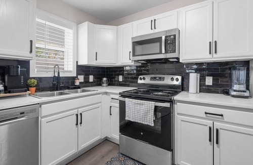 East Durham Condo | 4 Min Drive Downtown - 7 Min Walk to Golden Belt