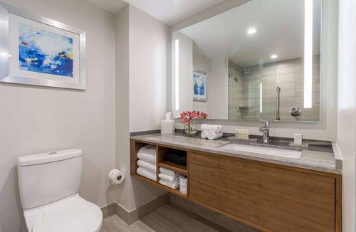 Central Beach Hotel | 4 Modern Beach Units | Near Fort Lauderdale Beach Park - 0.3 miles | Pool Access