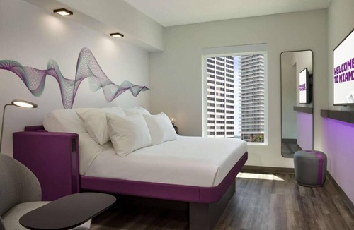 Downtown Miami Hotel | 4 Sky-View Studio: Infinity Pool & Gym near Port of Miami Terminal - 1.7 miles