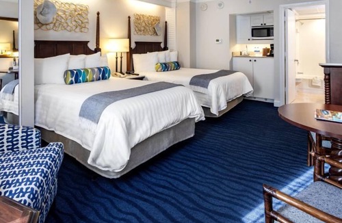 St. Pete Beach Hotel | 4 Standard Hotel Room at Island Grand at TradeWinds, Parking & Onsite Pool!