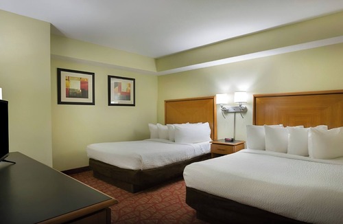 Downtown Myrtle Beach Hotel | 4 Units w/Direct Pool Access & Lazy River | 0.1 mi to Myrtle Beach Boardwalk