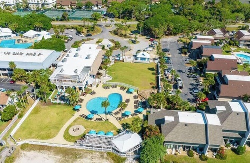 Saint Helena Island House | 452 Tarpon Blvd-Sandy Toes