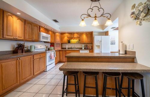 Deltona Lakes House | 4bd & 2bth near daytona and new smyrna