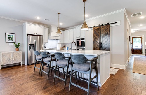 Athens House | 4br/3ba, Fireplace, Patio, Kitchen, 2 LR, W/D, New
