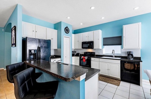 Crescent Lakes House | 4BR Lake View Villa, West Pool, Gated, Near Disney