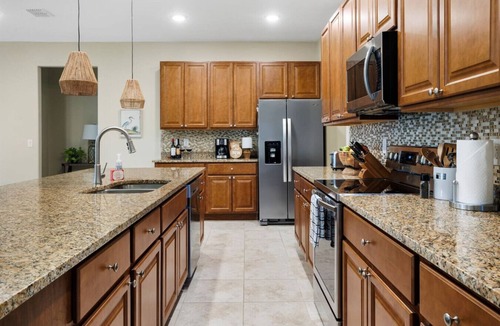 Roseland House | 4BR Sebastian Getaway Beaches, Surf & Fishing
