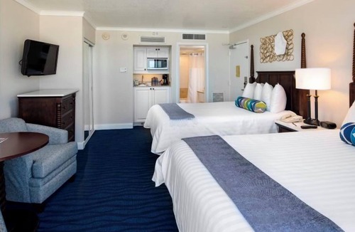 St. Pete Beach Hotel | 4x Gulf Front View With Balcony 2 Queen Beds at Island Grand at TradeWinds
