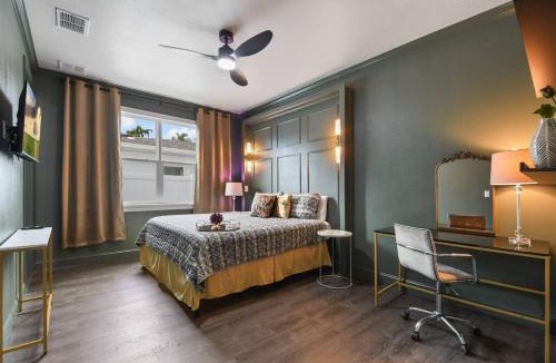 Orlando Villa | 5 Bdr 4,5 Bth Villa - Pool Table - Fenced Yard
