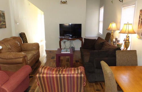 Bogart House | 5 bedrooms/10 beds Beautiful Lake view! Long term and Monthly rentals Welcome!