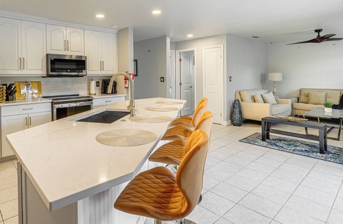 Shore Acres House | 5 Mi to Downtown St Pete: Private Oasis w/Yard