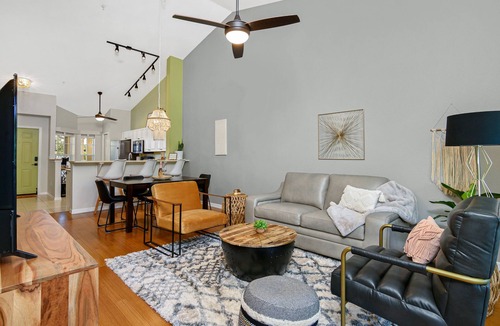 Ole Condo | 5*Star Coral Falls, 2BR Condo, Naples FL USA, 15min drive to many beaches, shops
