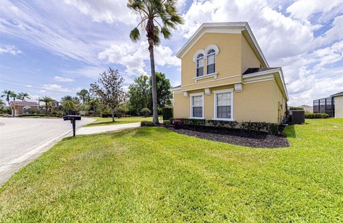 Calabay Parc Villa | 502 - Gorgeous 4BR/4BA Villa with South Facing Pool and Spa onCorner Lot