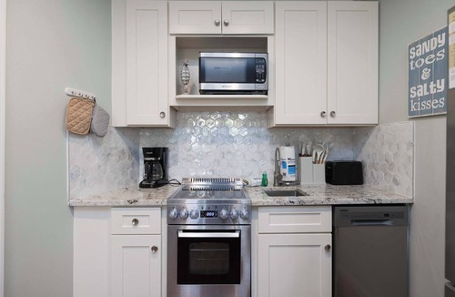 Saint Helena Island Apartment | 532 Sunsuite
