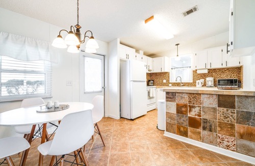 Lakeland House | 55+ Country Club Retreat | Golf Cart | 30-Night Minimum | Cypress Lakes Resort Living