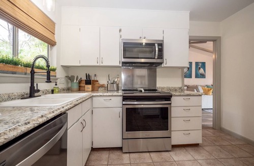 Lawton Woods House | 55 Lawton: Pet Friendly, Modern Luxury, Remodeled Sea Pines Home. Free Bikes