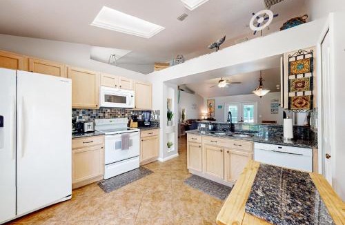 Lakewood Park House | 5611 Eastwood Dr