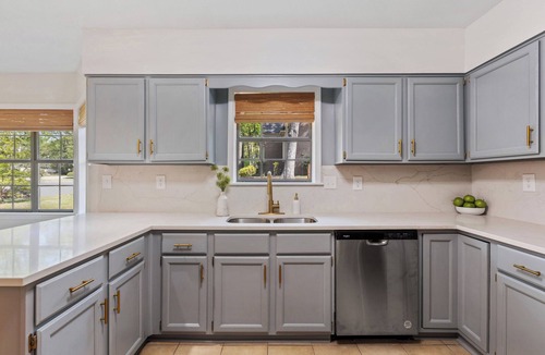 Whitehaven House | 5BR Near Graceland Sleeps 10 with Piano, Fire Pit, and Games