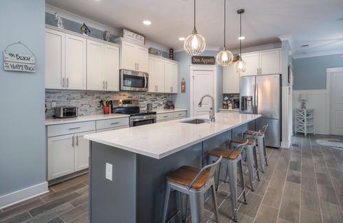 Folly Field House | 6 Bedroom Beach House with Heated Pool 2 Blocks to Beach