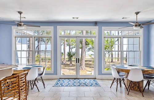 Melrose on the Beach Cottage | 6 BEDROOMS COTTAGE-OCEANFRONT-PET FRIENDLY
