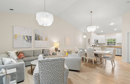 Boulevard Village and Tennis Condo | 6 minutes to Beach at Premier Tennis Club