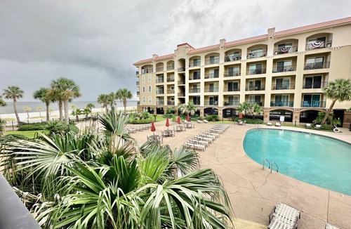 Henderson Point Apartment | #612 Poolside Condo at Inn by the Sea - Sleeps 6!