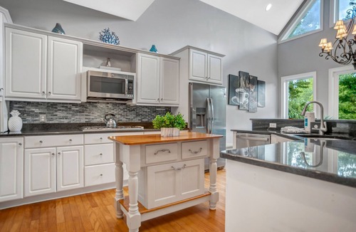 Lawton Woods House | 64 Lawton Road at The Sea Pines Resort