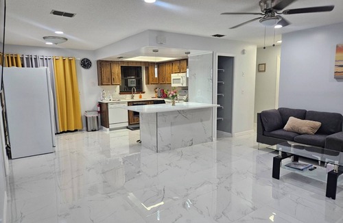 Orlando House | 7.3miles to Airport + 20miles to Disney + 8.2miles to DT!