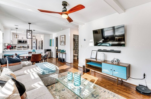 Atlanta House | 7 Mi to Dtwn Atlanta! Lovely Home w/Backyard