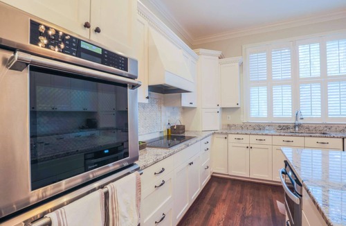 West Beach House | 7 Minute Walk to Beach! Perfect for Families! Renovated Home w/Top-of-the-Line Custom Finishes.