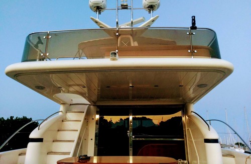 Maximo Boat Rental | 70FT Ultra Luxury Yacht