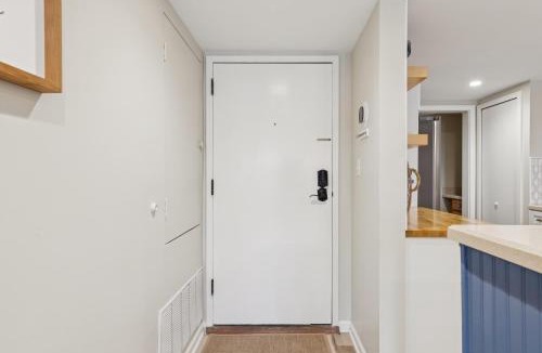 Shelter Cove House | 7158 Harbourside