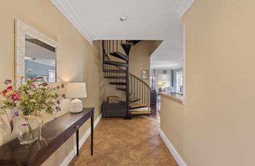 Shelter Cove House | 7164 Harbourside