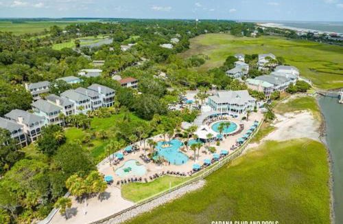Saint Helena Island House | 726 Seahorse Rd