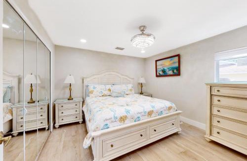 Lakewood Park House | 7302 Santa Rosa Pkwy