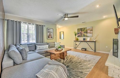 Bradenton House | 8 Mi to Beaches: Bradenton Home w/Poolside Oasis!