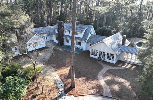 Pinehurst House | 8BR Historic Gated Luxury Estate on 5 secluded acres in the Village of Pinehurst