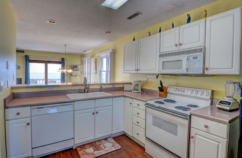 Ocean City Beach House | A Breath of Fresh Aire - the beach literally comes right up to your deck!