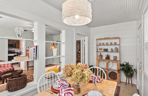 Winter Park Cottage | A curated stay in the Historic College Quarter
