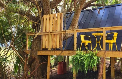 Saint Helena Island House | "A" Secluded Quiet Oasis Treehouse w/Beach Pass