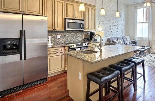 Historic District - North House | Above Broughton St 3015B