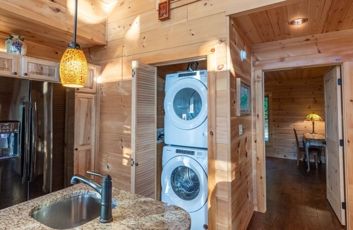 Whittier Cabin | Above The Clouds-Hot Tub - Views - Gas Firepit