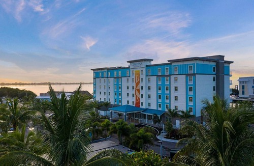 Whitney Beach Apartment | Accessible King-Bed Room w/Balcony, High-Speed Internet, & Neal Preserve Views